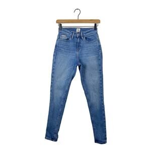 Calvin Klein medium wash high rise skinny jeans size 24 mom jeans